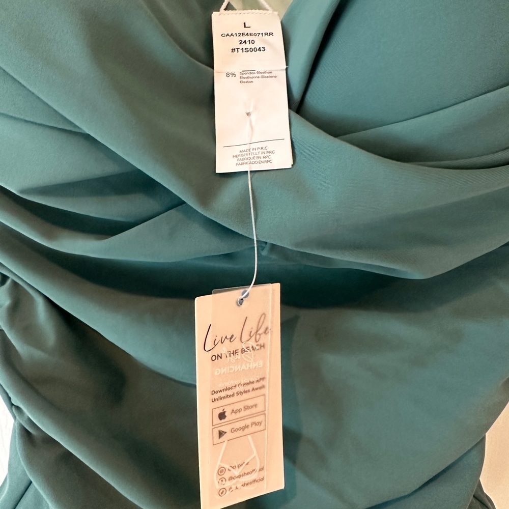 Cupshe Green One-Piece Swimsuit - Picture 6 of 8